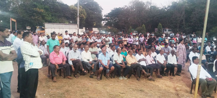 गांवकारांनो, जायात जागे…