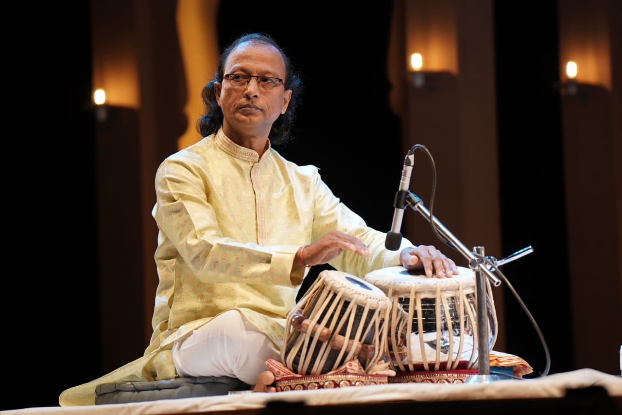 संगीत नाटकांची अ-सुरी अधोगती