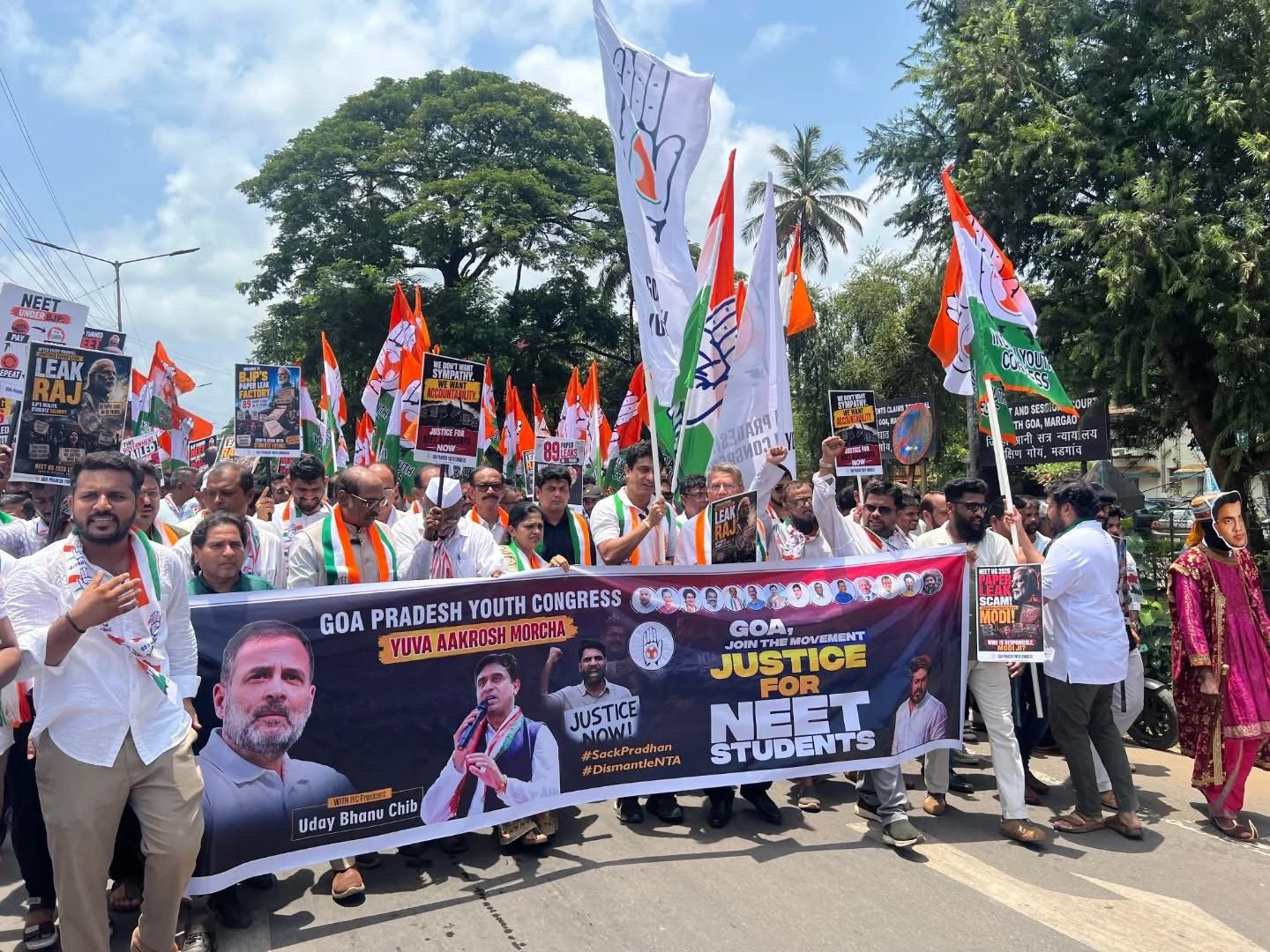 Youth Congress Protests in Margao Against NEET Paper Leak, Rising Unemployment