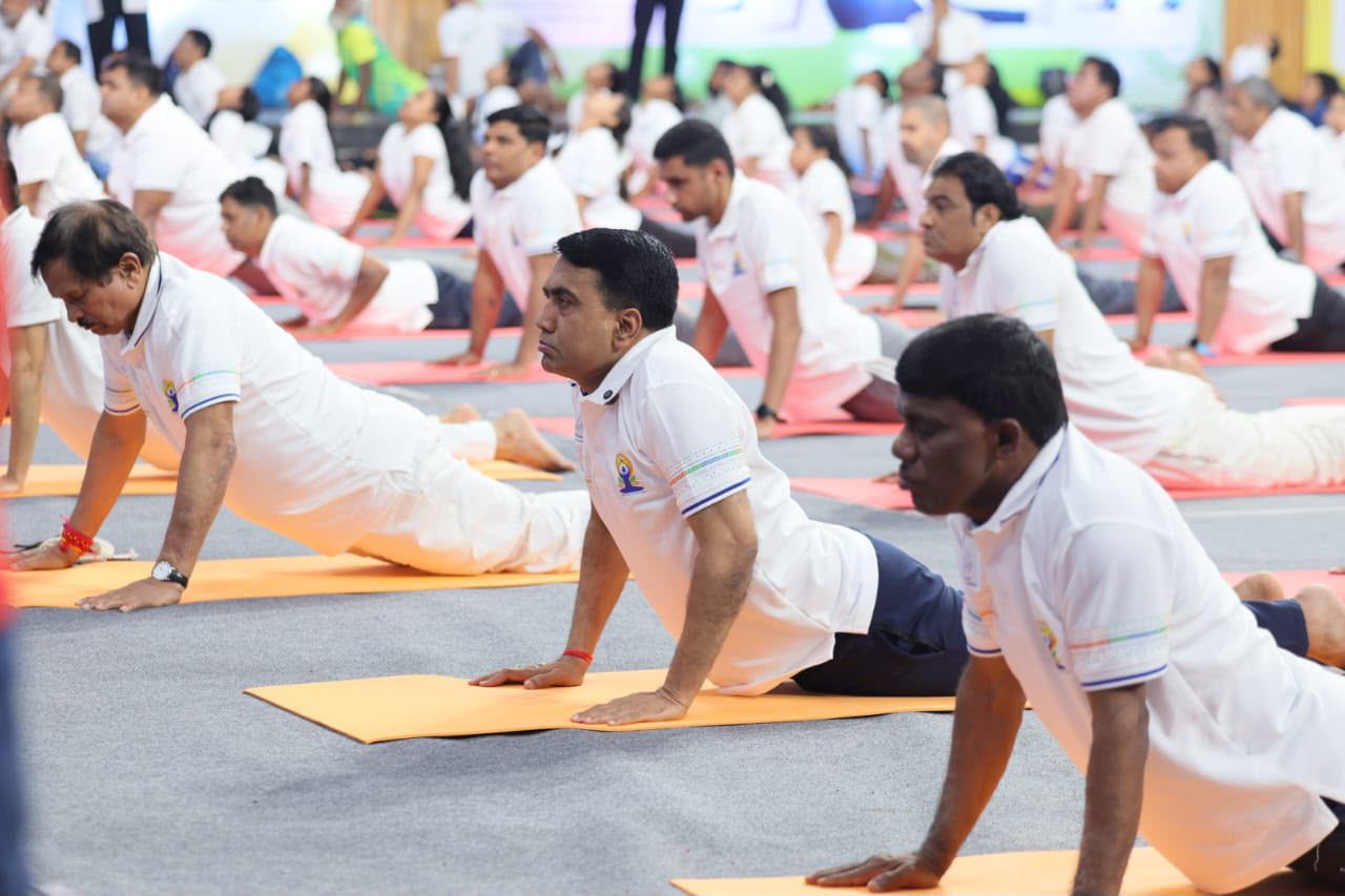 Chief Minister Leads International Yoga Day Celebrations at Bambolim Stadium