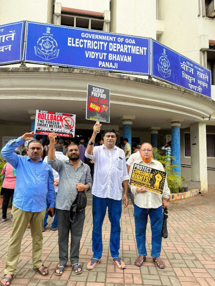 स्मार्ट मीटर की स्मार्ट राजकारण ?