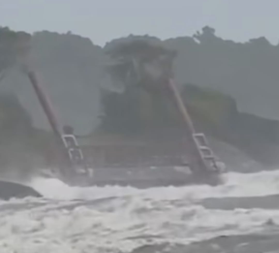 ₹100+ Crore ONGC Betul Floating Jetty Collapse Sparks Demand for Accountability