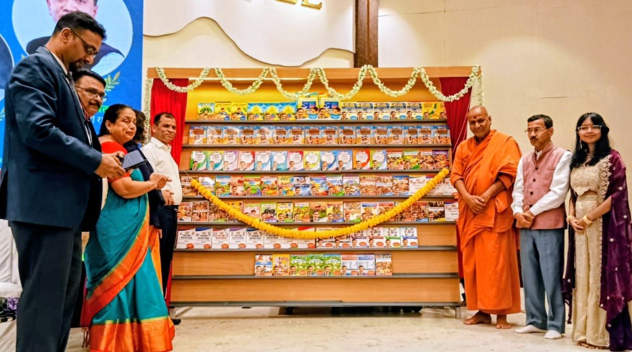 डिचोलीत शैक्षणिक क्षेत्रात नवा विश्वविक्रम; आत्माराम गांवकर यांच्या १०३ पुस्तकांचे एकाच दिवशी प्रकाशन