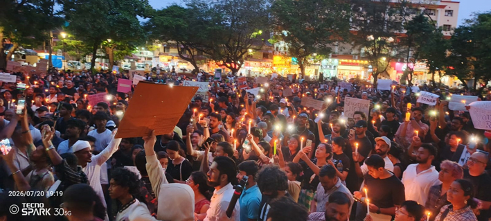 वाळवी कोण? तरुणाई की व्यवस्था?