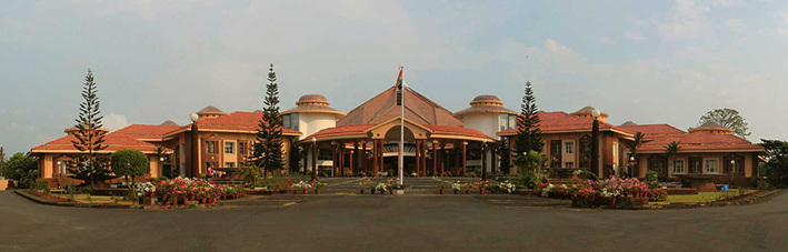 किमान १५ दिवसांचे पावसाळी अधिवेशन हवे