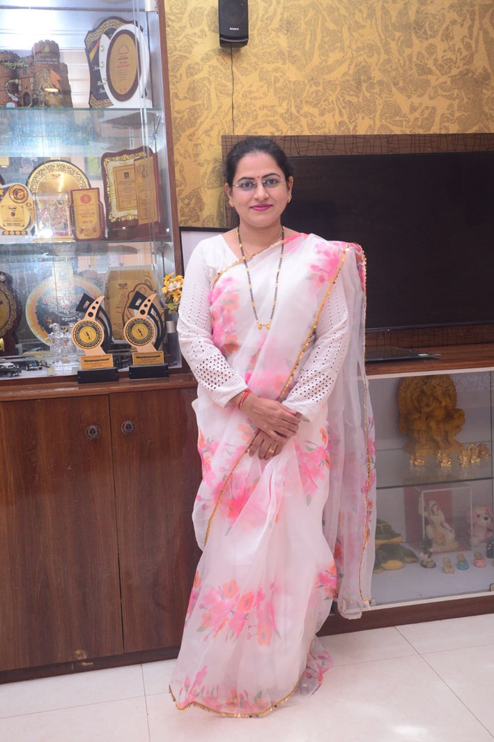 Will Social Service Translate into Votes? Neha Gawas Emerges as Strong Contender for Cumbharjua