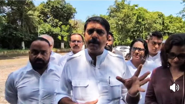 आत्मघातकी विधेयकांची मंजुरी रोखा !