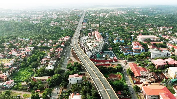 उड्डाणपुलाच्या त्रुटींचे उत्तरदायित्व कोण घेणार ?