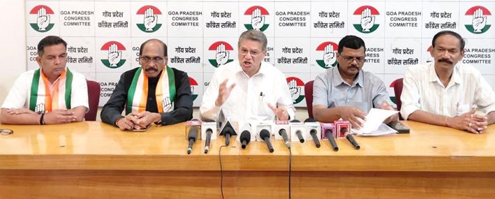 ज्ञानेश कुमार यांनी राजीनामा द्यावा