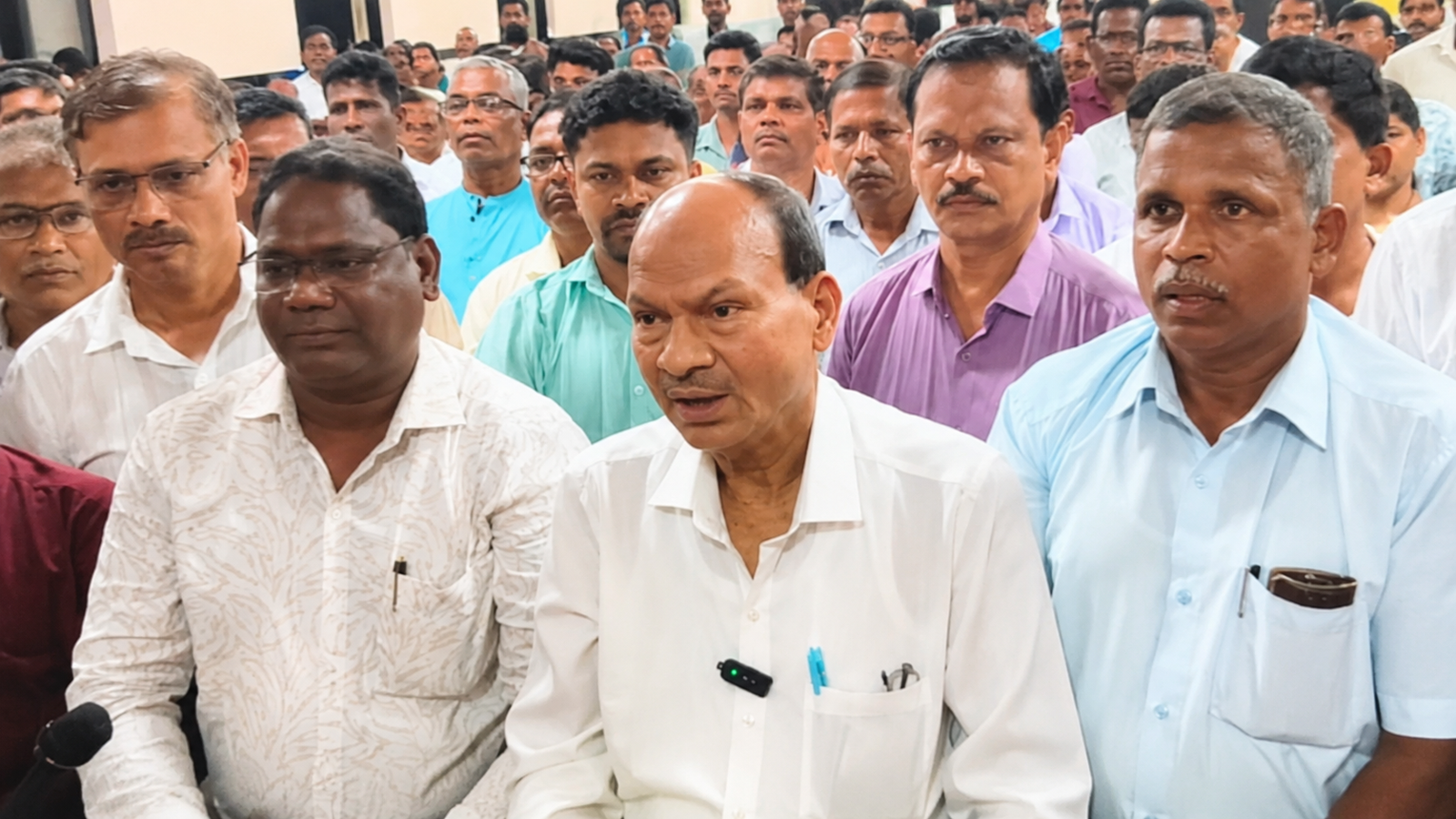 राजकीय आरक्षणासाठी आदिवासी समाजाचा ७५० वॉर्डांत घरोघरी संपर्क अभियानाचा निर्धार
