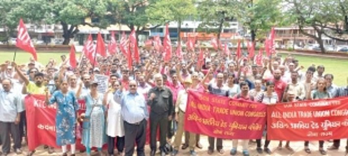 हा काळोख कधी संपेल?